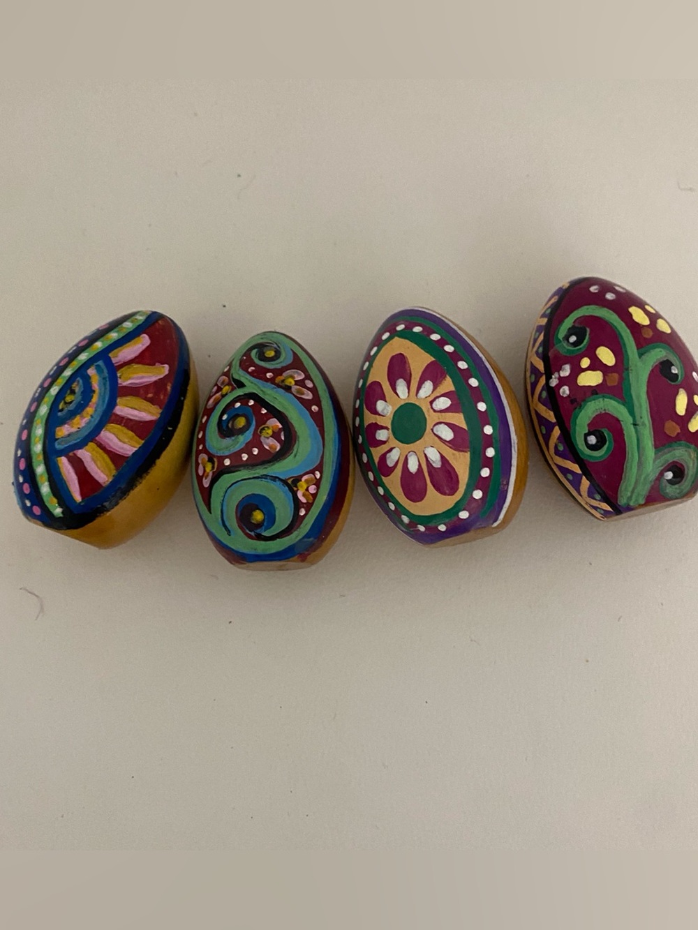 VINTAGE Collectible Hand-Painted Wooden Folk Art Eatern European Eggs Set of 4